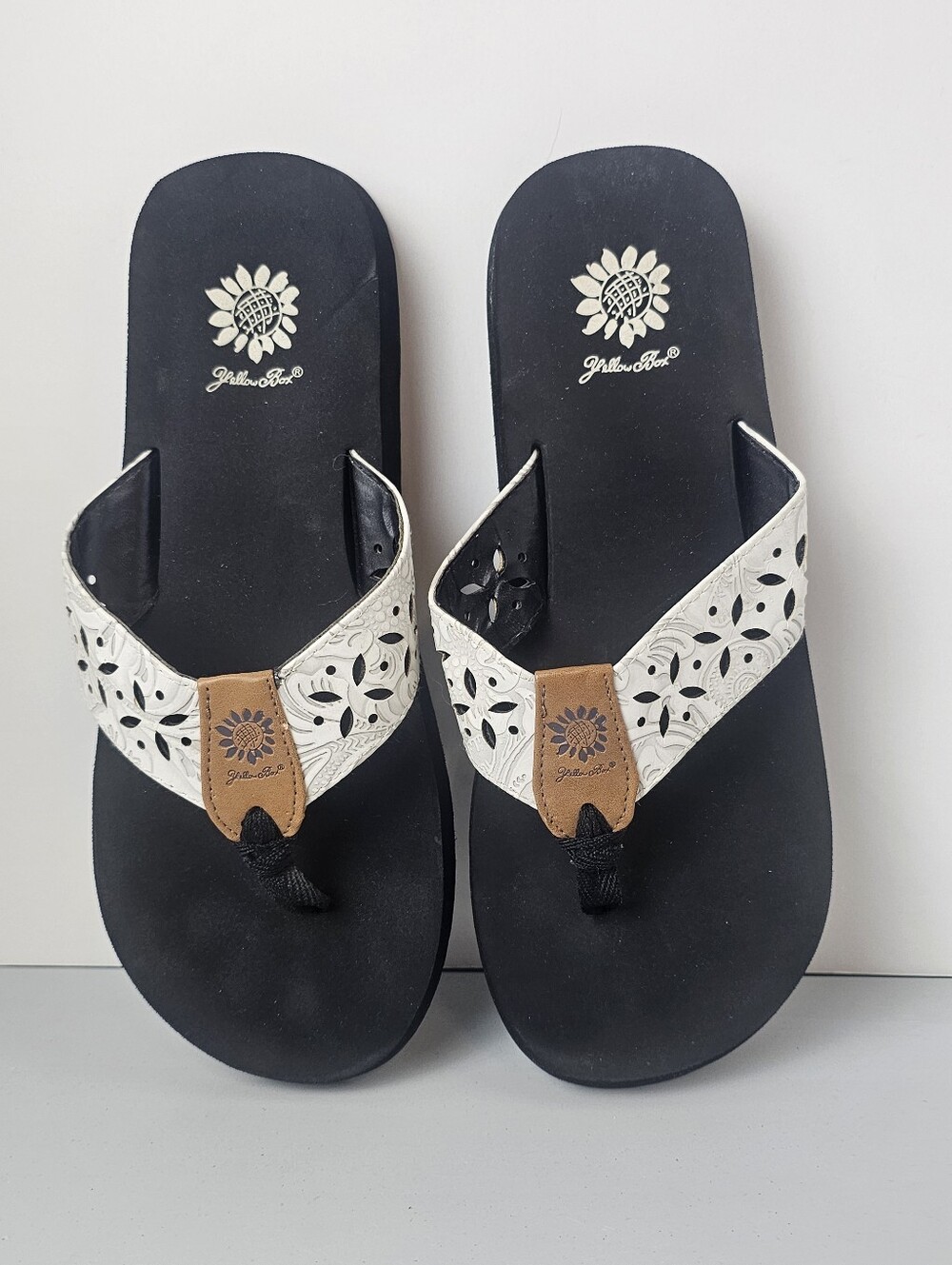 Yellow Box White Laser Cut Floral Strap Sandals Size 10